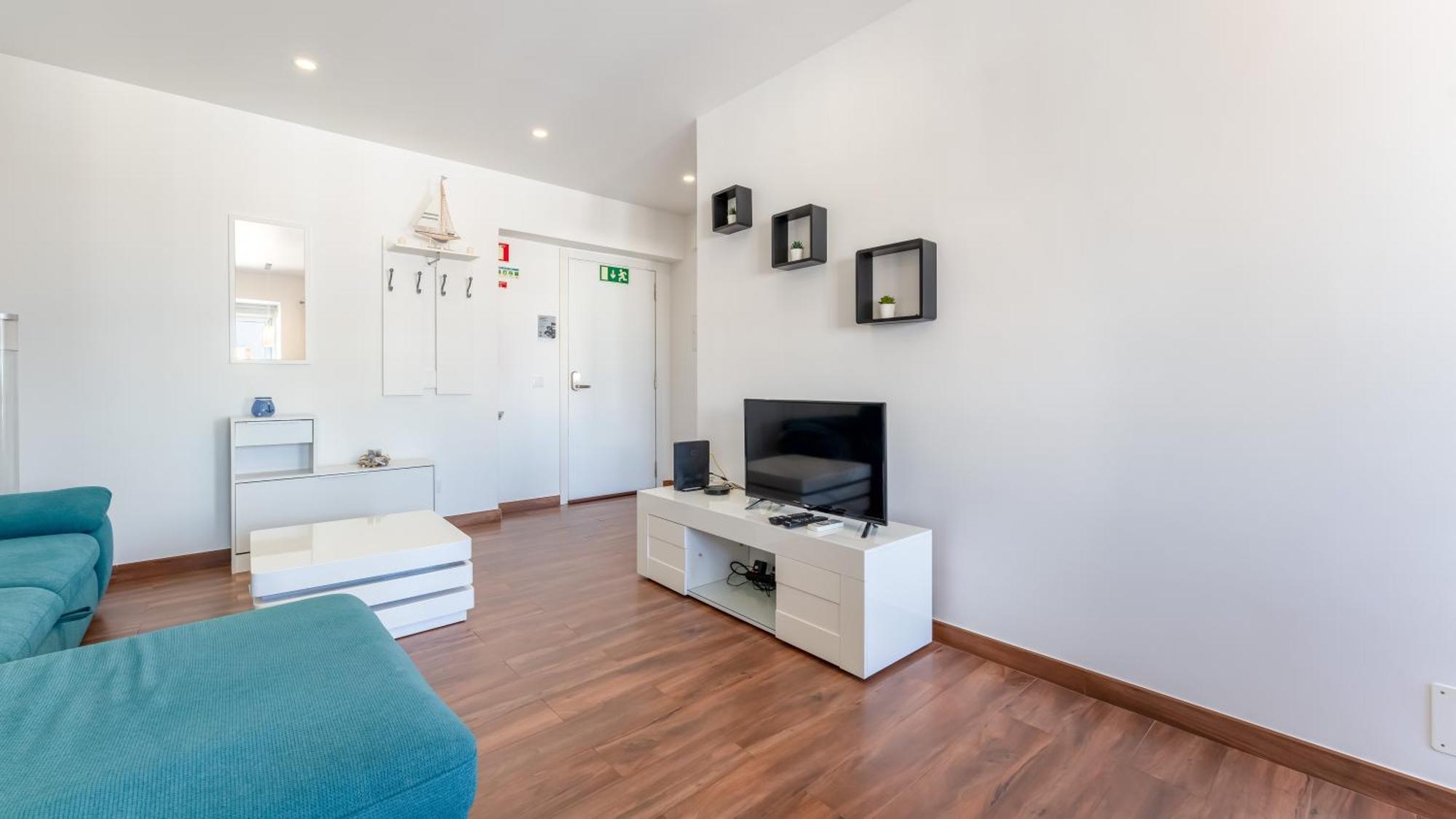 Serene Blue 1 Bdr Flat With Balcony By Lovelystay Portimão Exterior foto