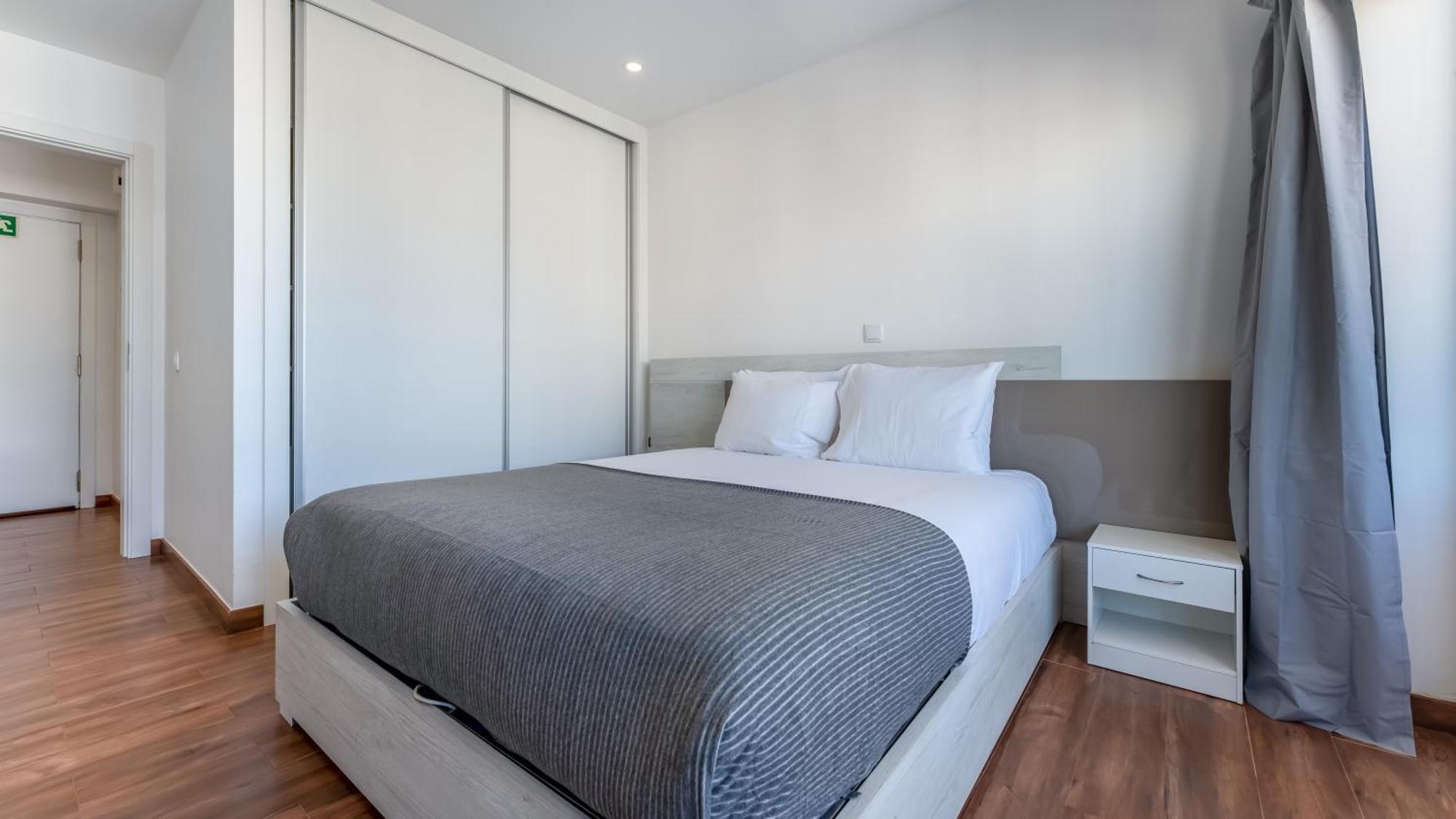 Serene Blue 1 Bdr Flat With Balcony By Lovelystay Portimão Exterior foto
